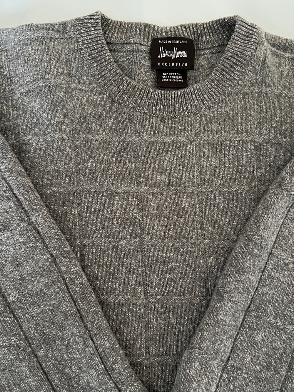 Neiman Marcus Men's Gray Textured Crewneck Sweater